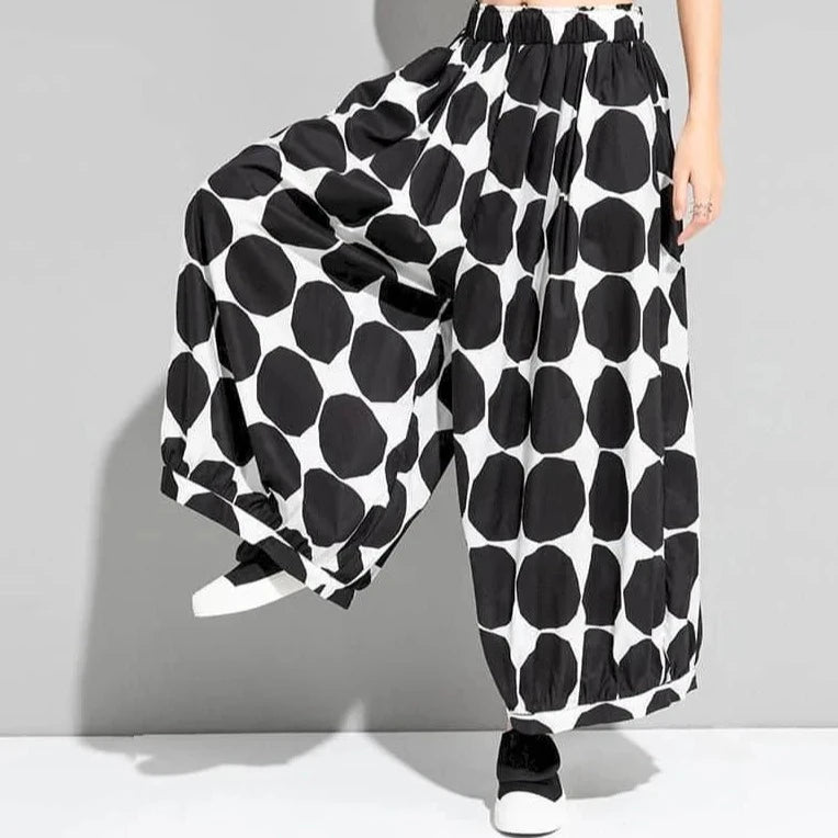 Chic Polka Dot Wide-Leg Trousers for Effortless Style-SimpleModerne