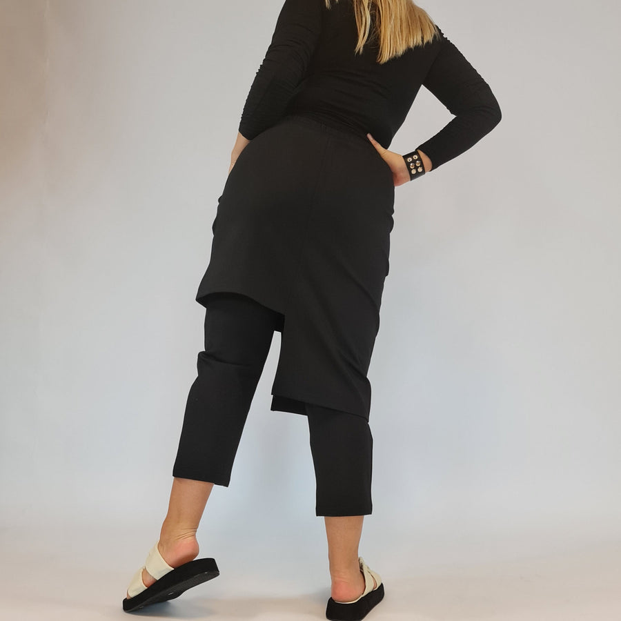 Jazz up Irregular Design Capri Pants-SimpleModerne