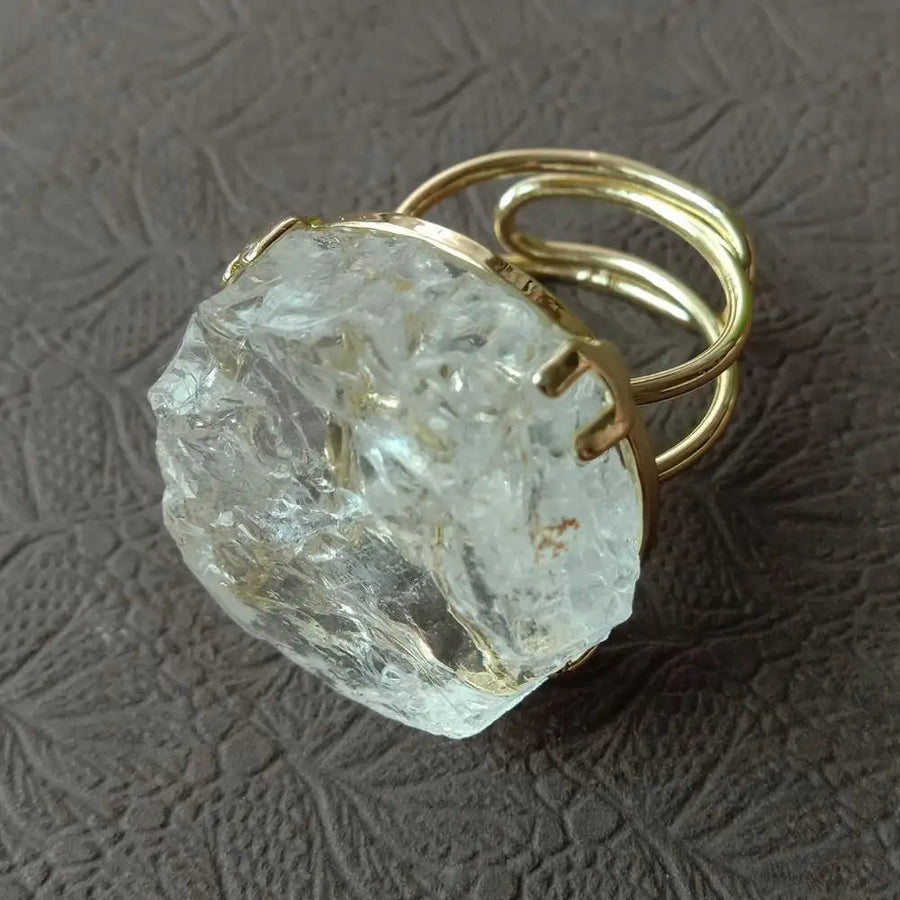 Rough Quartz Ring-SimpleModerne