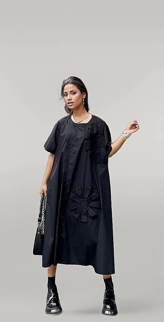 Mid-Length Dress with 3D Flower Decoration - Black & Olive-SimpleModerne