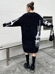 Warm Oversized Knitted Pullover with Deep V-Neckline-SimpleModerne