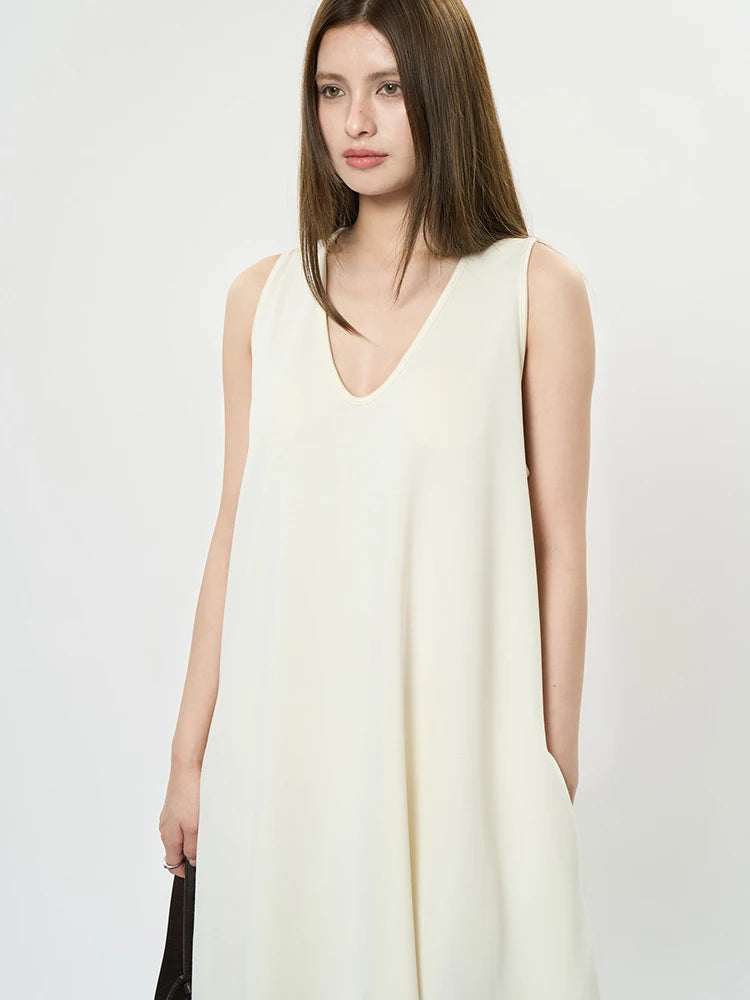 Maxi Potato Bag Dress with Deep V-Neckline - Beige-SimpleModerne