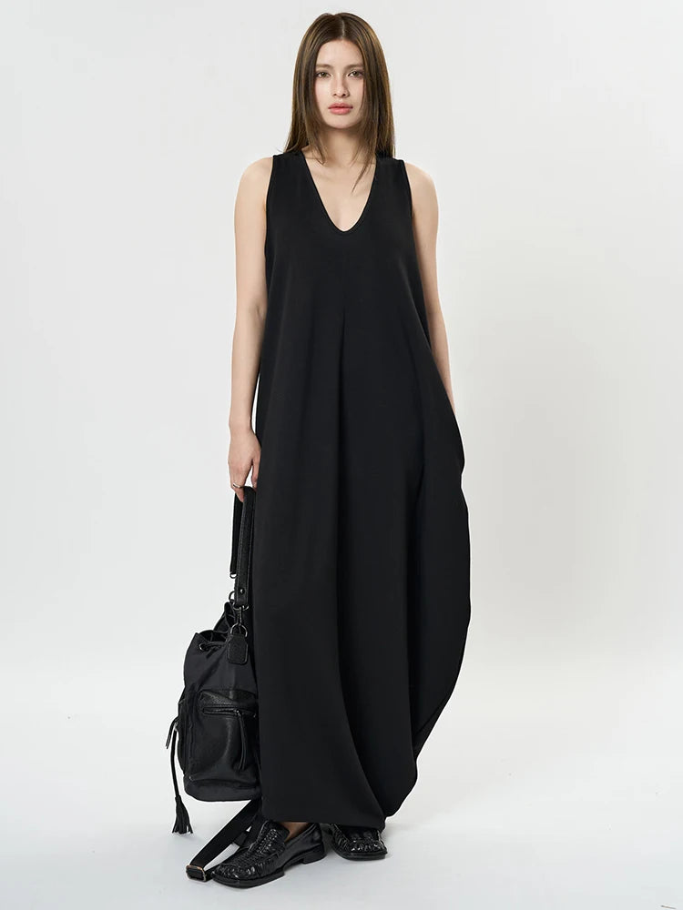 Maxi Potato Bag Dress with Deep V-Neckline - Black-SimpleModerne