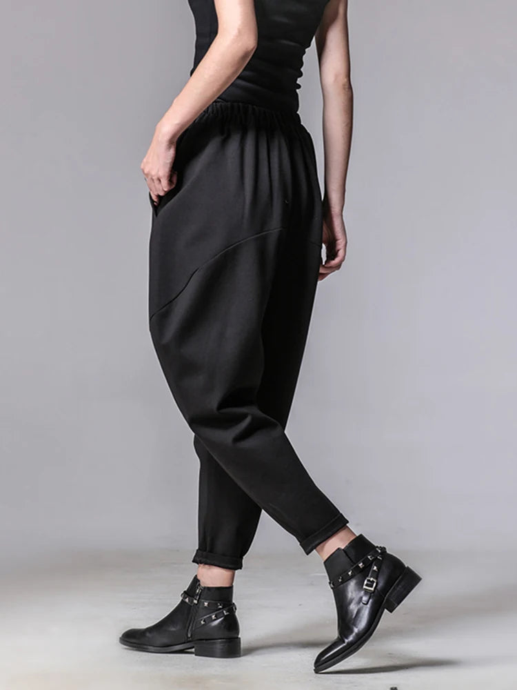 Street Style Black Harem Trousers with Relaxed Fit and Modern Edge-SimpleModerne