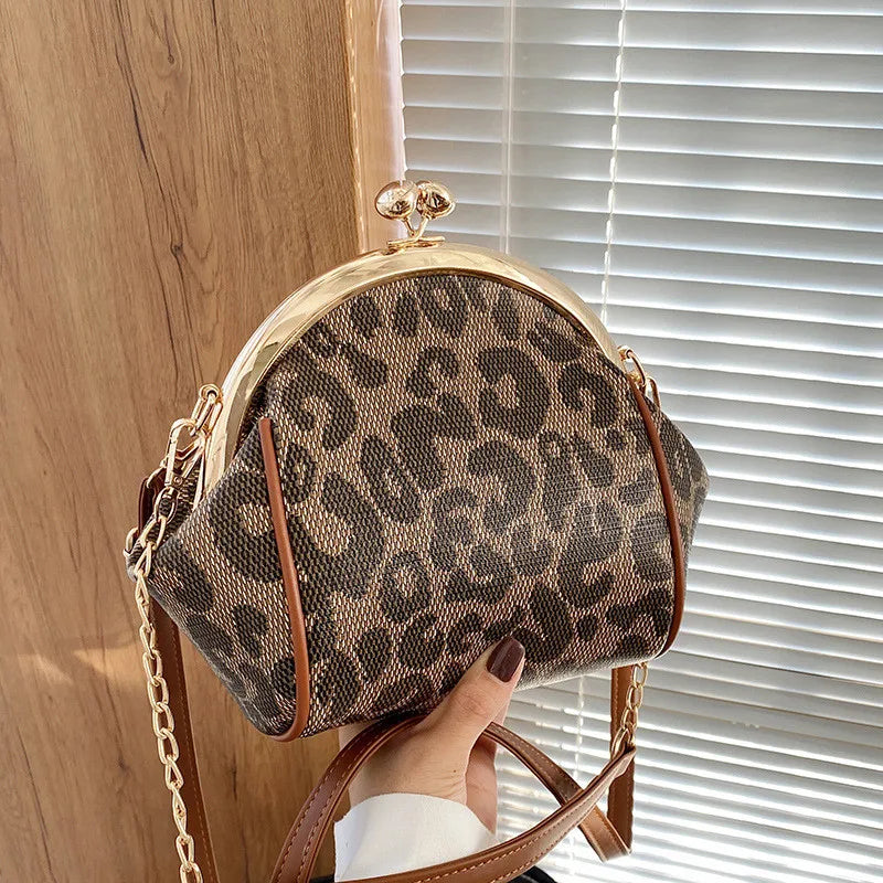 Vintage Clasp Bag in Leopard Print-SimpleModerne