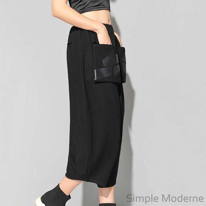 Simple Moderne Relaxed Fit Harem Capri Pants with Maxi Pockets